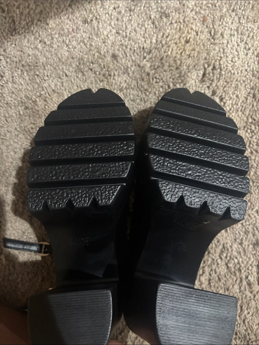 N/A bold black
